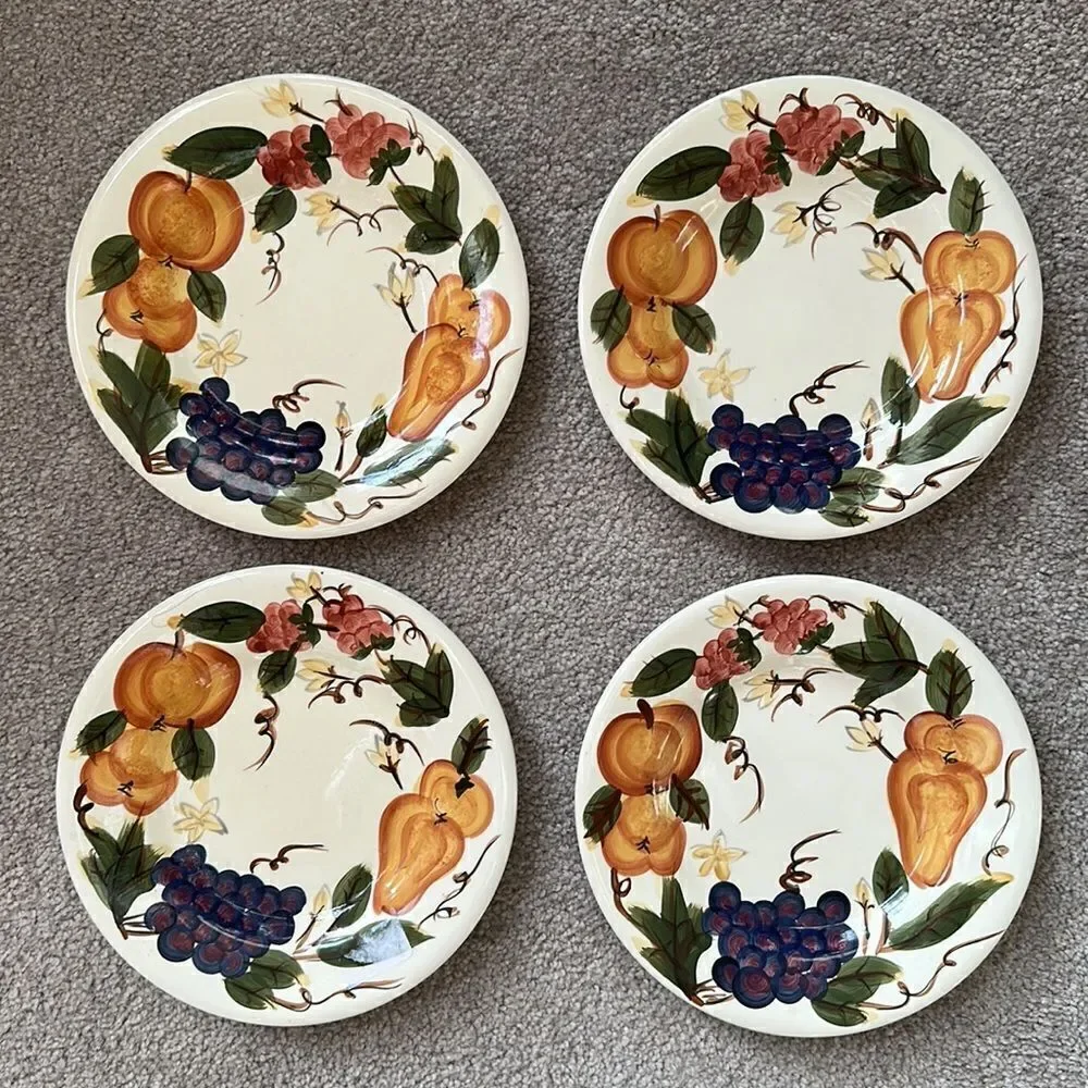 HD Designs Set of Four Fruit Dessert Plates!